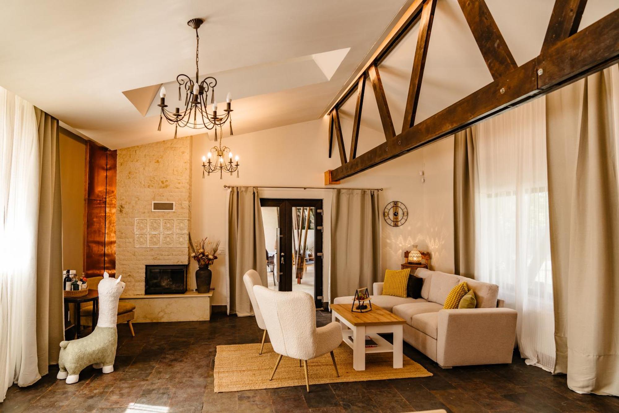 The Tribe Alpaca Retreat Hotel Branesti Exterior photo